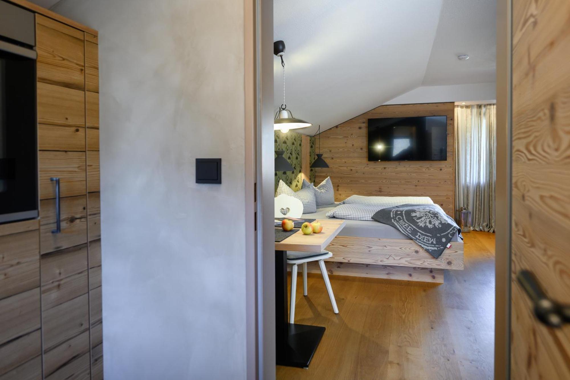 Bergleben Apartment ครืน ภายนอก รูปภาพ